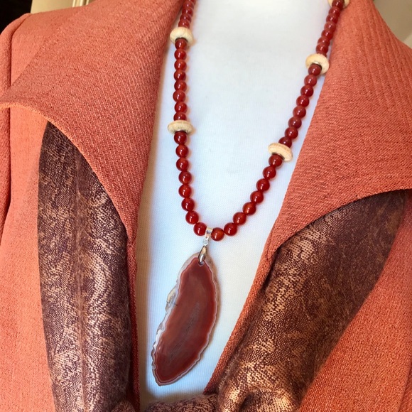 Natural Stone Agate ~ Beaded Necklace - Picture 2 of 8